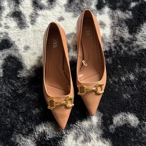 Zara pointy-toe pumps